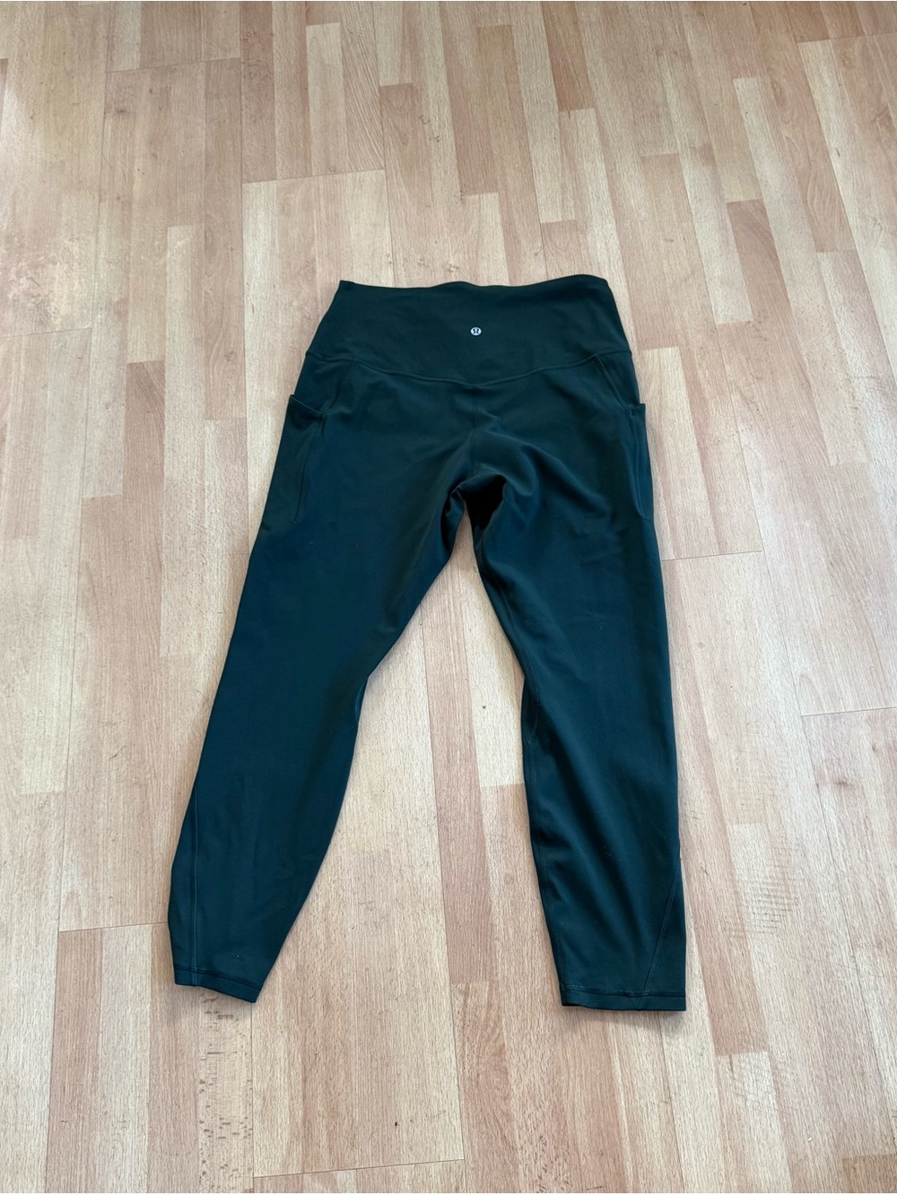 lululemon athletica sz 12 High-Rise Leggings with Side Pockets Rainforest green